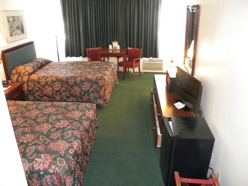 Baxter Park Inn Millinocket Exterior photo