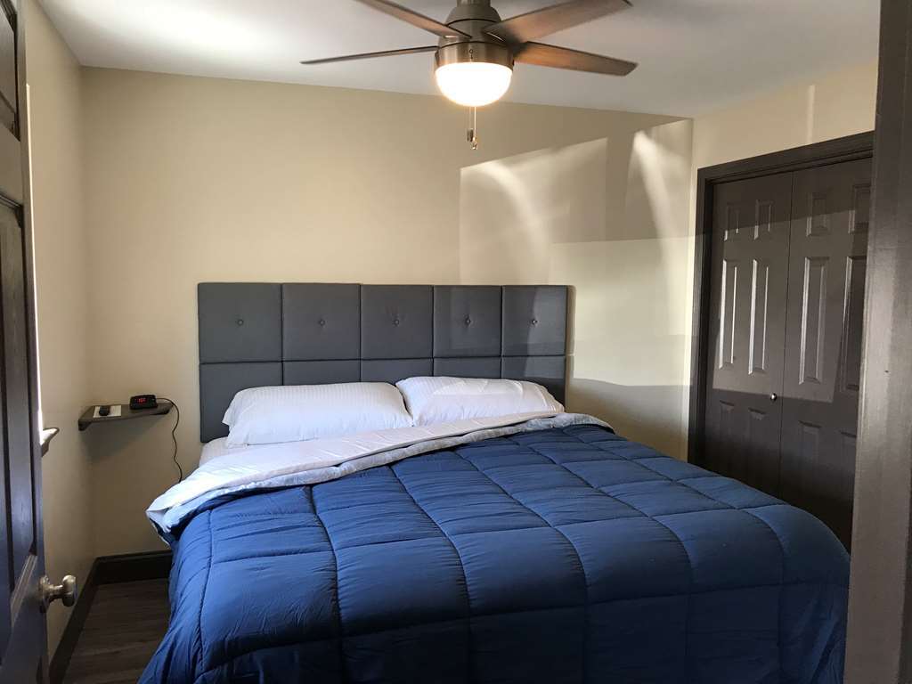 Baxter Park Inn Millinocket Room photo