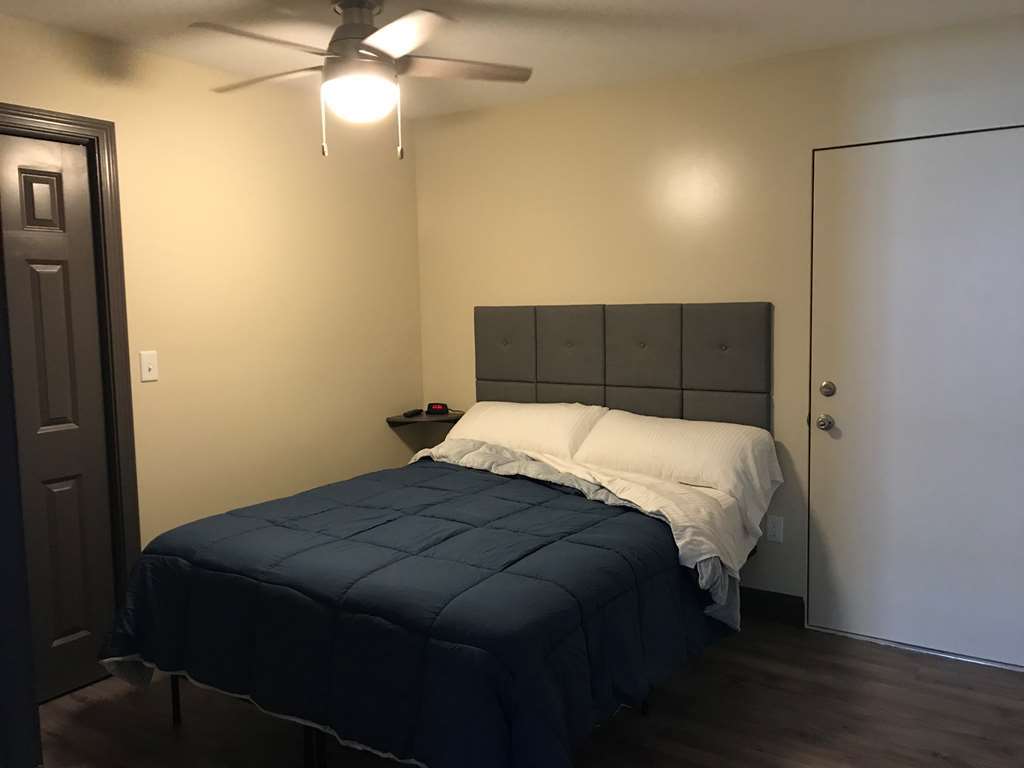 Baxter Park Inn Millinocket Room photo